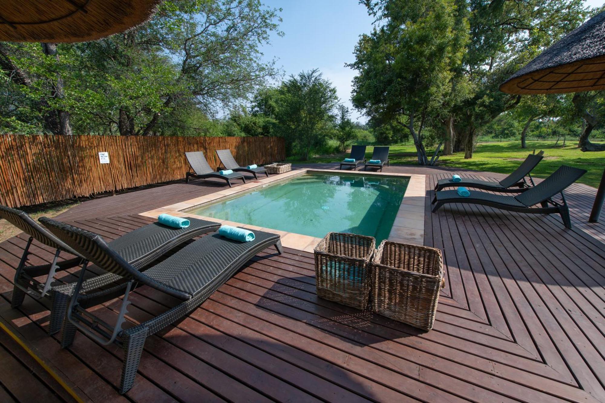 Senalala Safari Lodge Частный заповедник Класери Экстерьер фото